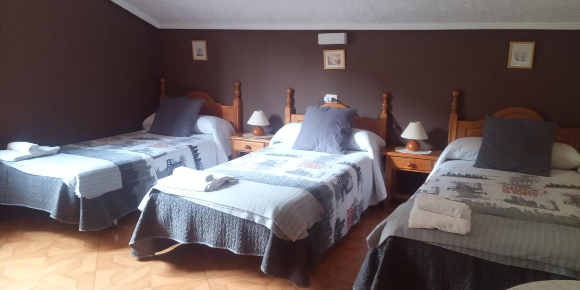 Hostal La Collada De Aralla Aralla de Luna Ngoại thất bức ảnh